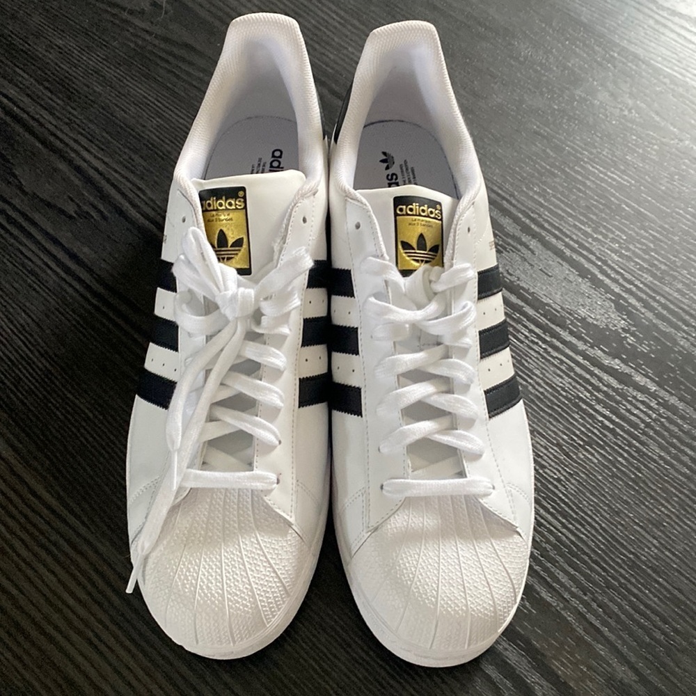 NWOB🍍ADIDAS SUPERSTAR 🍍SHELL TOP🍍SIZE 19🍍